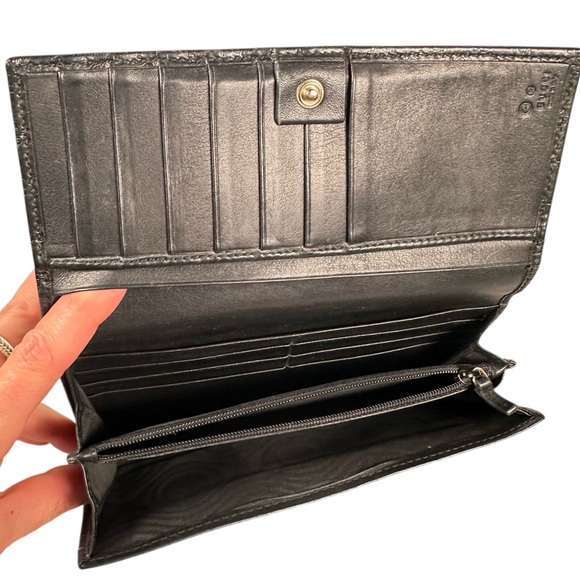 GUCCI Guccissima GG Embossed Leather Continental Wallet in black - Picture 12 of 13